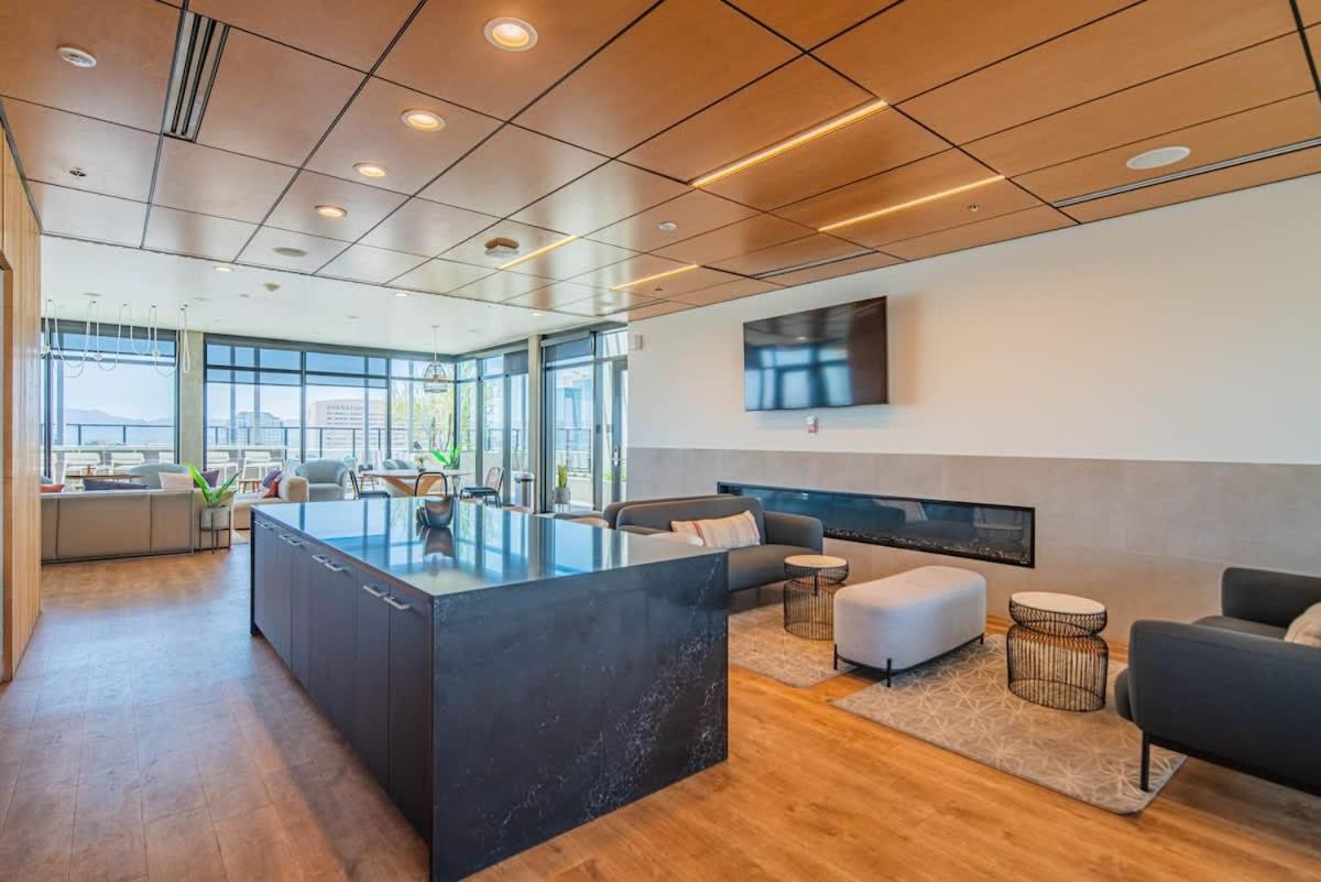 Apartmán Detailed 2Bd, Highrise Dt, Pool, Gym, Parking, Sleeps 8 Phoenix Exteriér fotografie