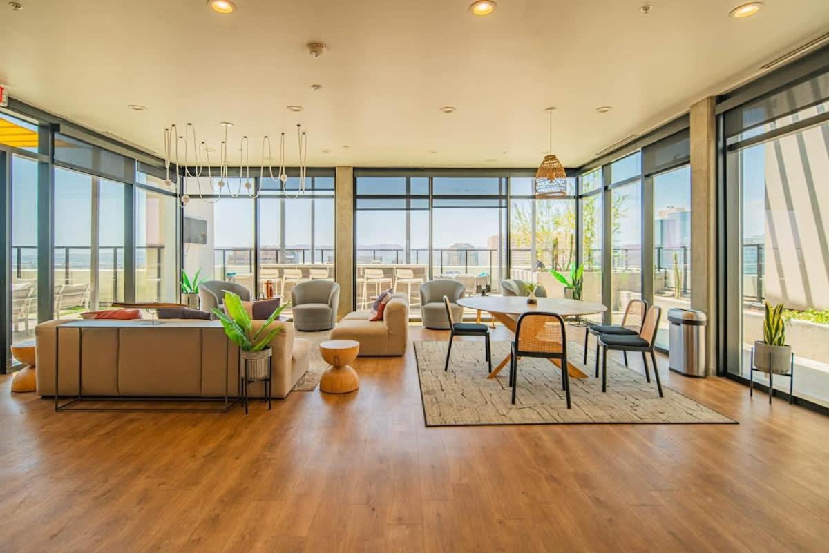 Apartmán Detailed 2Bd, Highrise Dt, Pool, Gym, Parking, Sleeps 8 Phoenix Exteriér fotografie