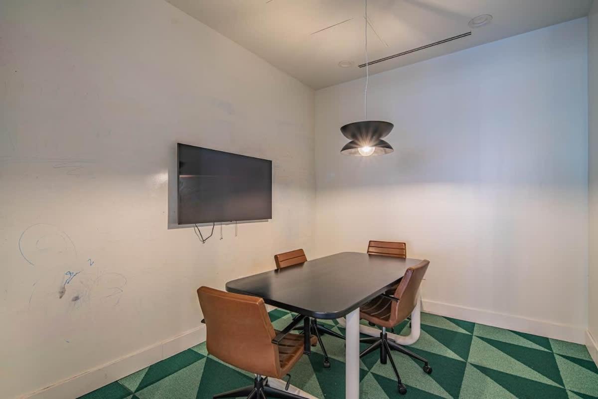 Apartmán Detailed 2Bd, Highrise Dt, Pool, Gym, Parking, Sleeps 8 Phoenix Exteriér fotografie